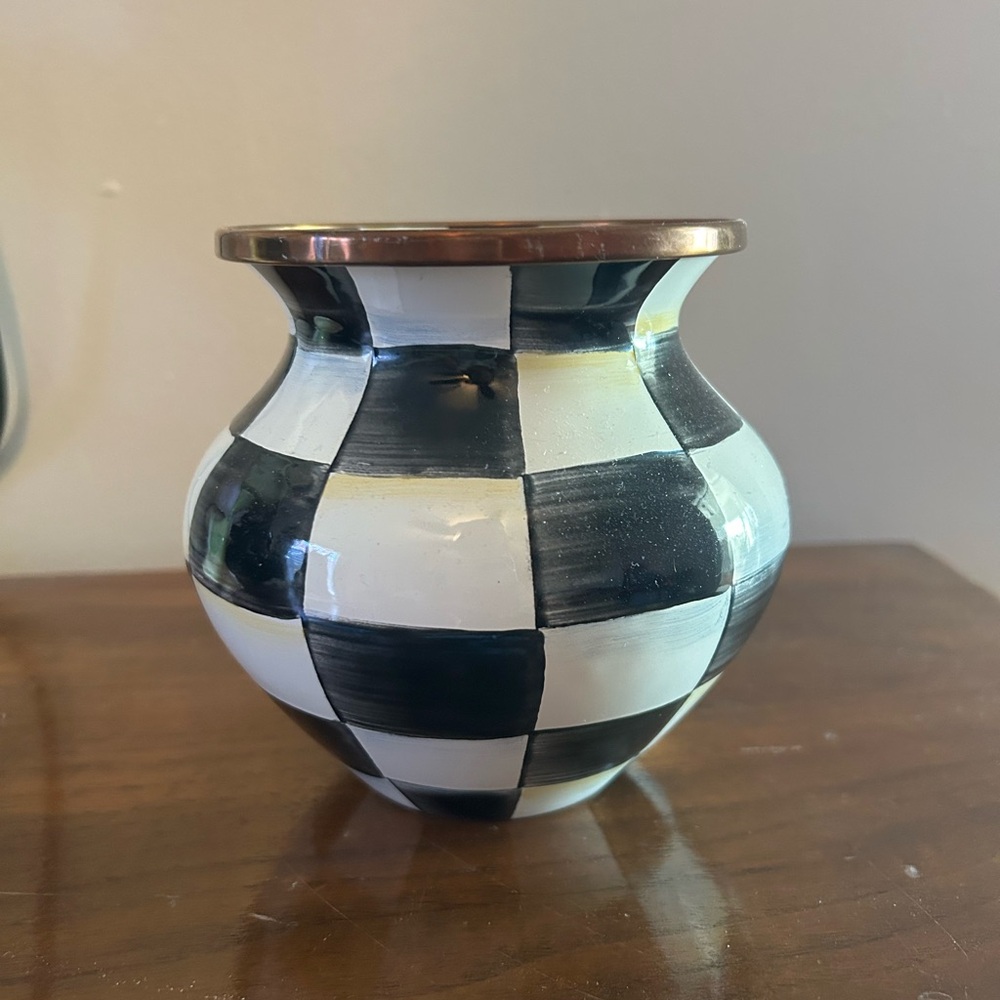 Mackenzie Childs black  and White Vase - Picture 6 of 7